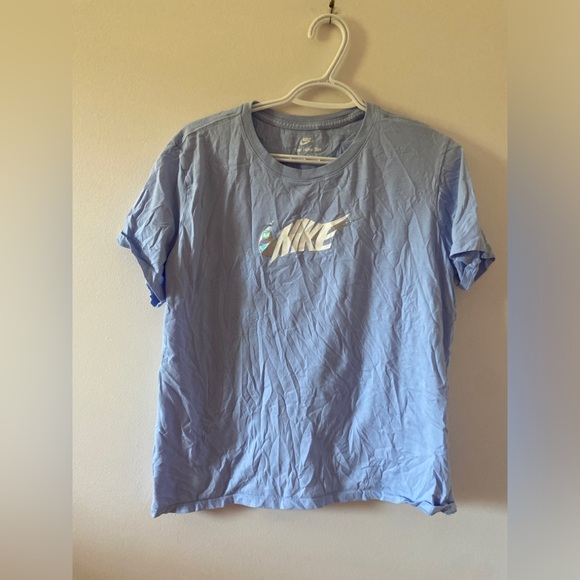 Women's Nike Sportswear Essential Spectrum Tee XL - Picture 4 of 5